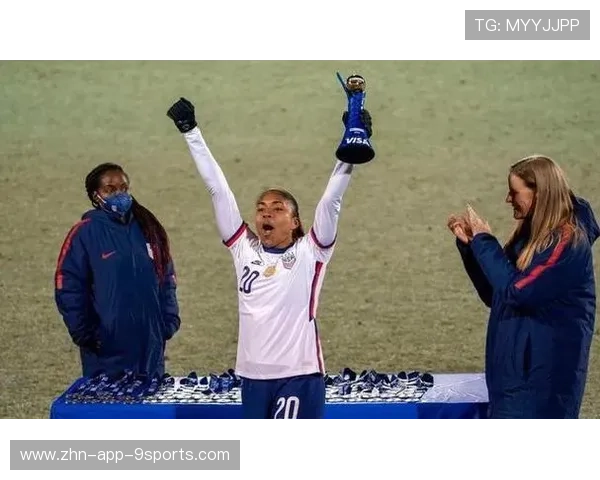 加拿大用勇气写历史，戴维斯成为全国偶像